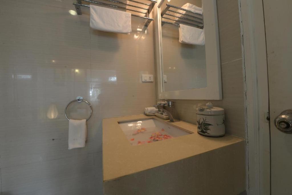 Hanoi Mai Charming Hotel & Travel Exterior photo
